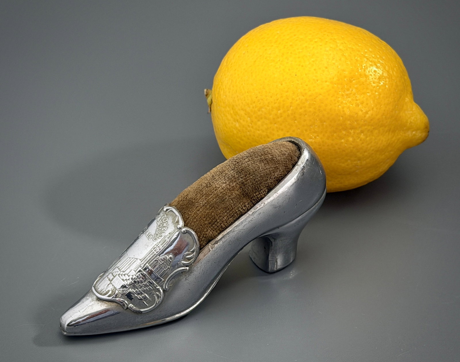 1939 San Francisco World's Fair Elephant Tower Souvenir High Heel Shoe Pincushion Vintage Metal: 1939 San Francisco World's Fair Elephant Tower Souvenir High Heel Shoe Pincushion Vintage Metal Sewing Collectible GGIE Treasure Island World's Fair Memorabilia Antique Sewing Notions Approximately 3 