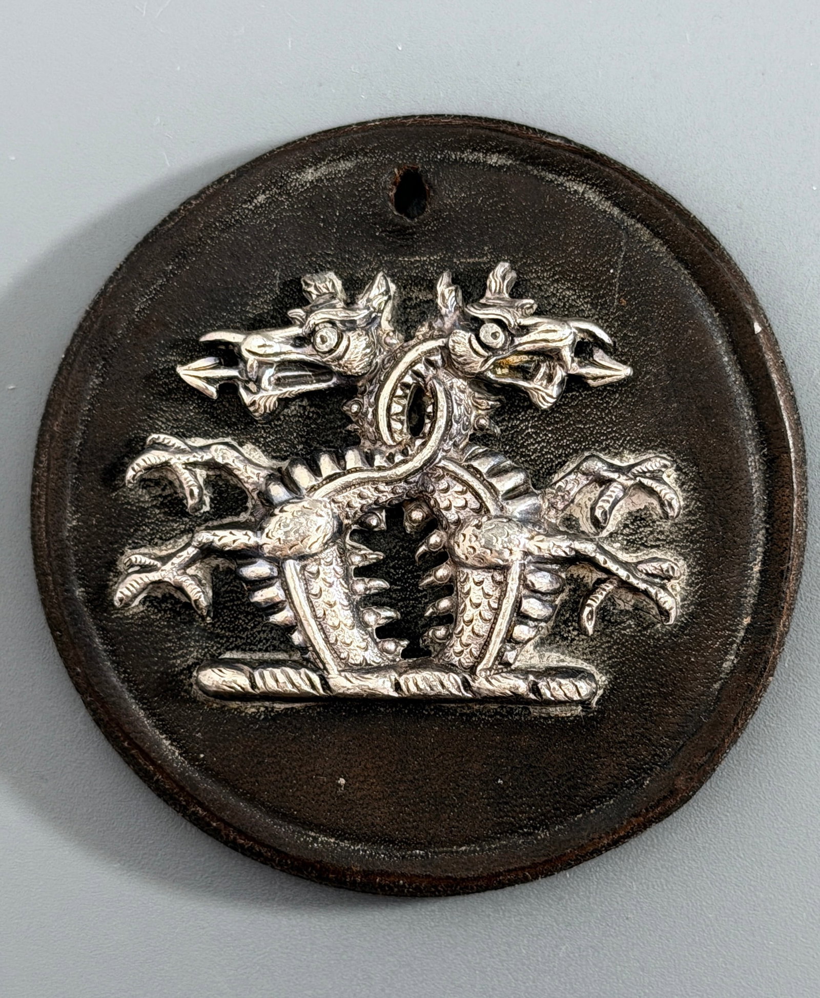 Antique Scottish Heraldic Double Headed Dragon Leather Rosette Kilt Pin Metal Insignia Badge (1 of 3)