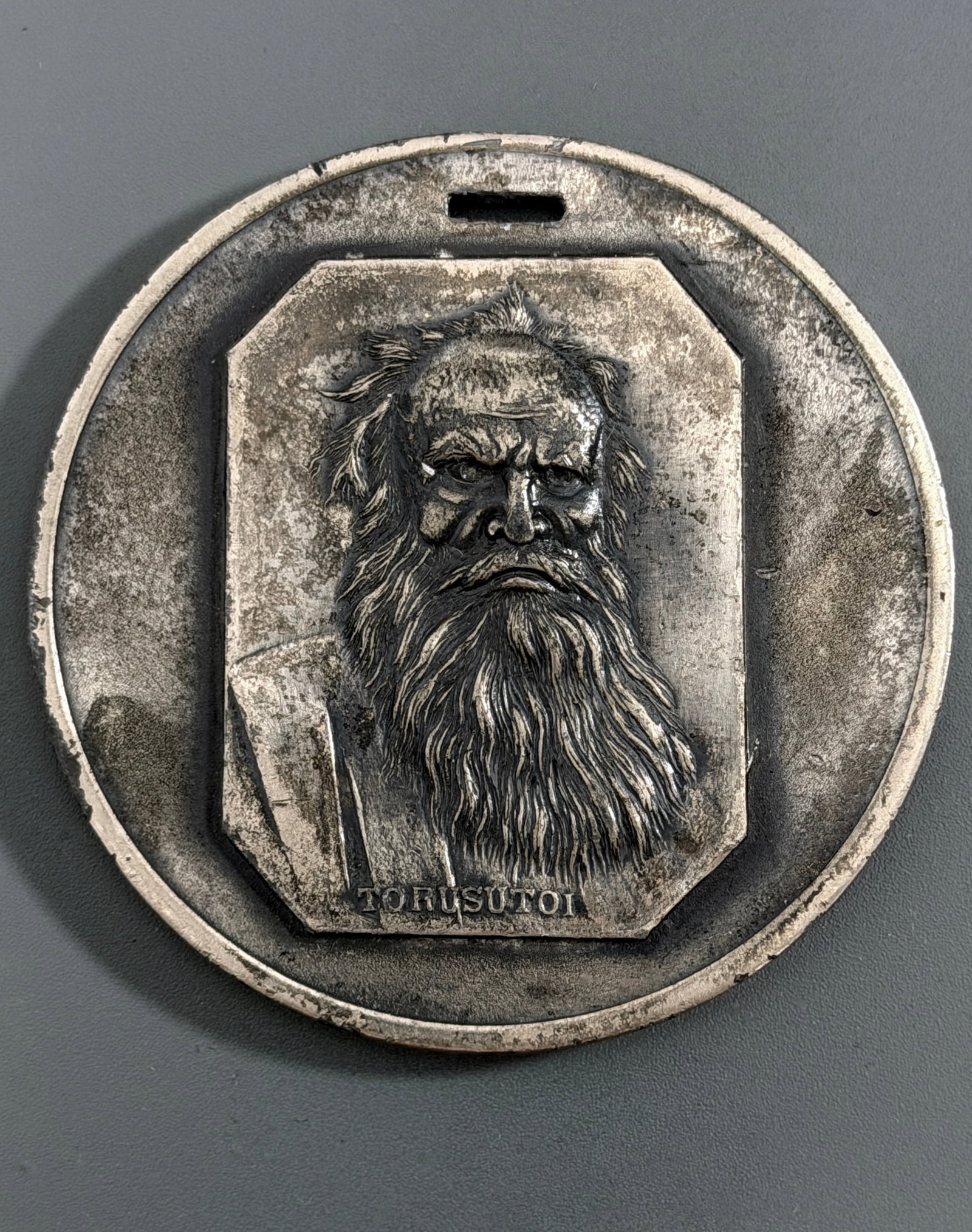 Vintage Leo Tolstoy Russian Author Art Medal Plaque Torusutoi Japan Mint War and Peace Anna Karenina: Vintage Leo Tolstoy Russian Author Art Medal Plaque Torusutoi Japan Mint War and Peace Anna Karenina Writer late Meiji Taisho early Showa era Medallion struck by a Japanese mint to honor Count Lev (Le