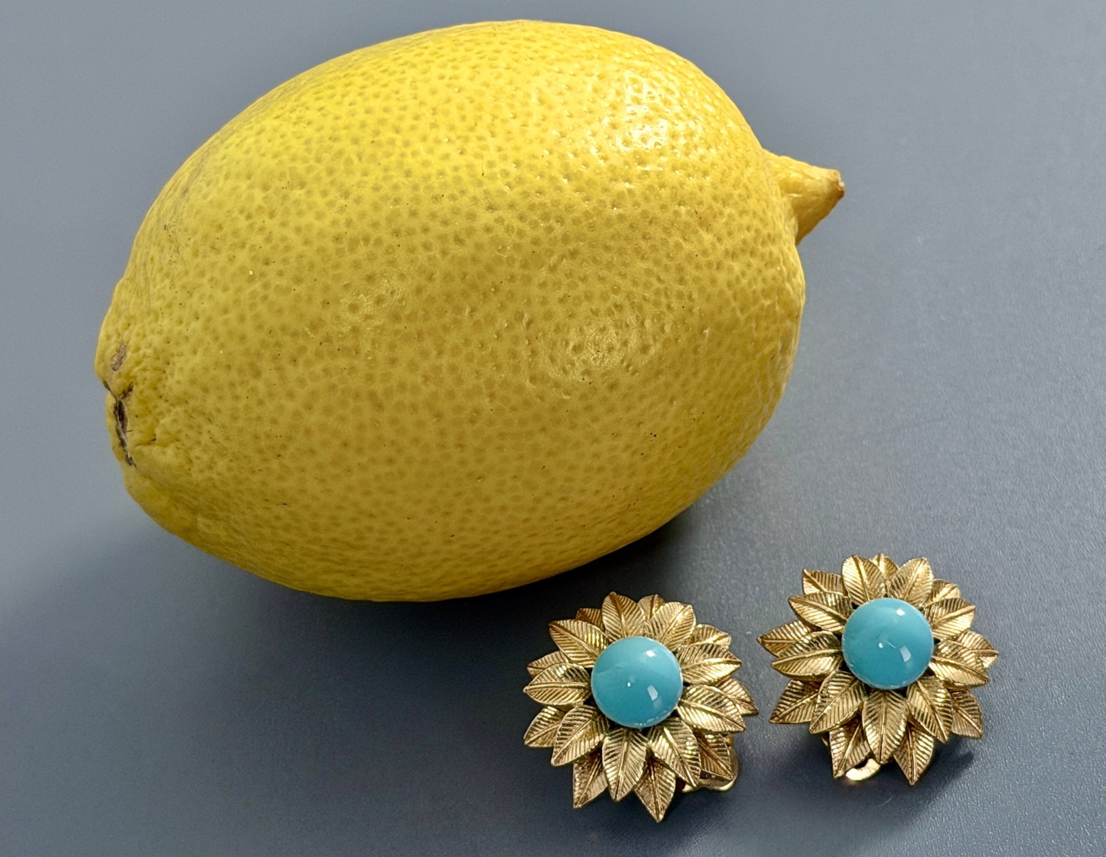 Vintage Ciner Sunflower Clip On Earrings Faux Turquoise Blue Cabochon Gold Tone (1 of 3)