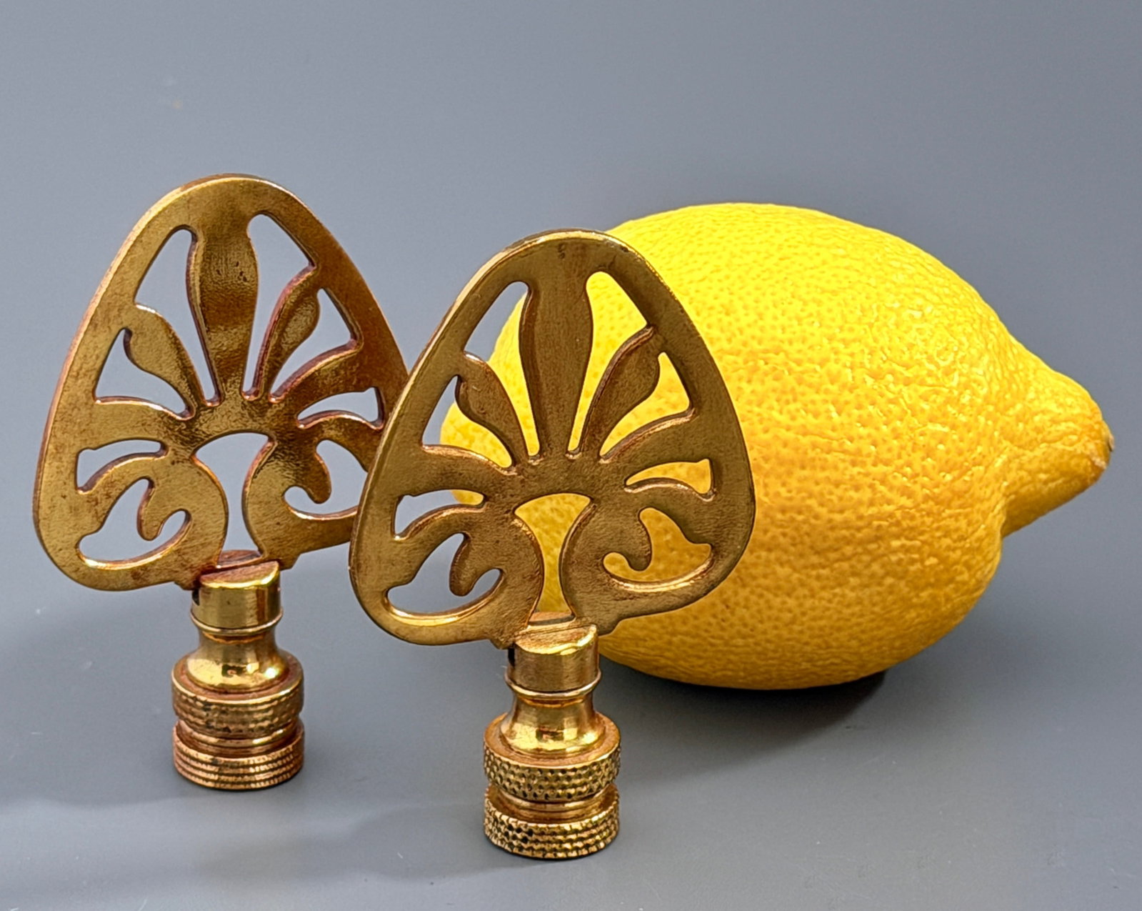 Vintage Solid Brass Palmette Rising Sun Open Filigree Lamp Finials Matching Pair standard 1/4-27 (1 of 3)
