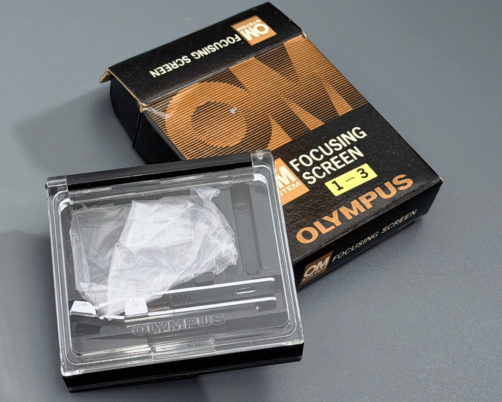 Olympus OM Focusing Screen 1-3 Split Image Matte Vintage SLR Film Camera Boxed (1 of 4)