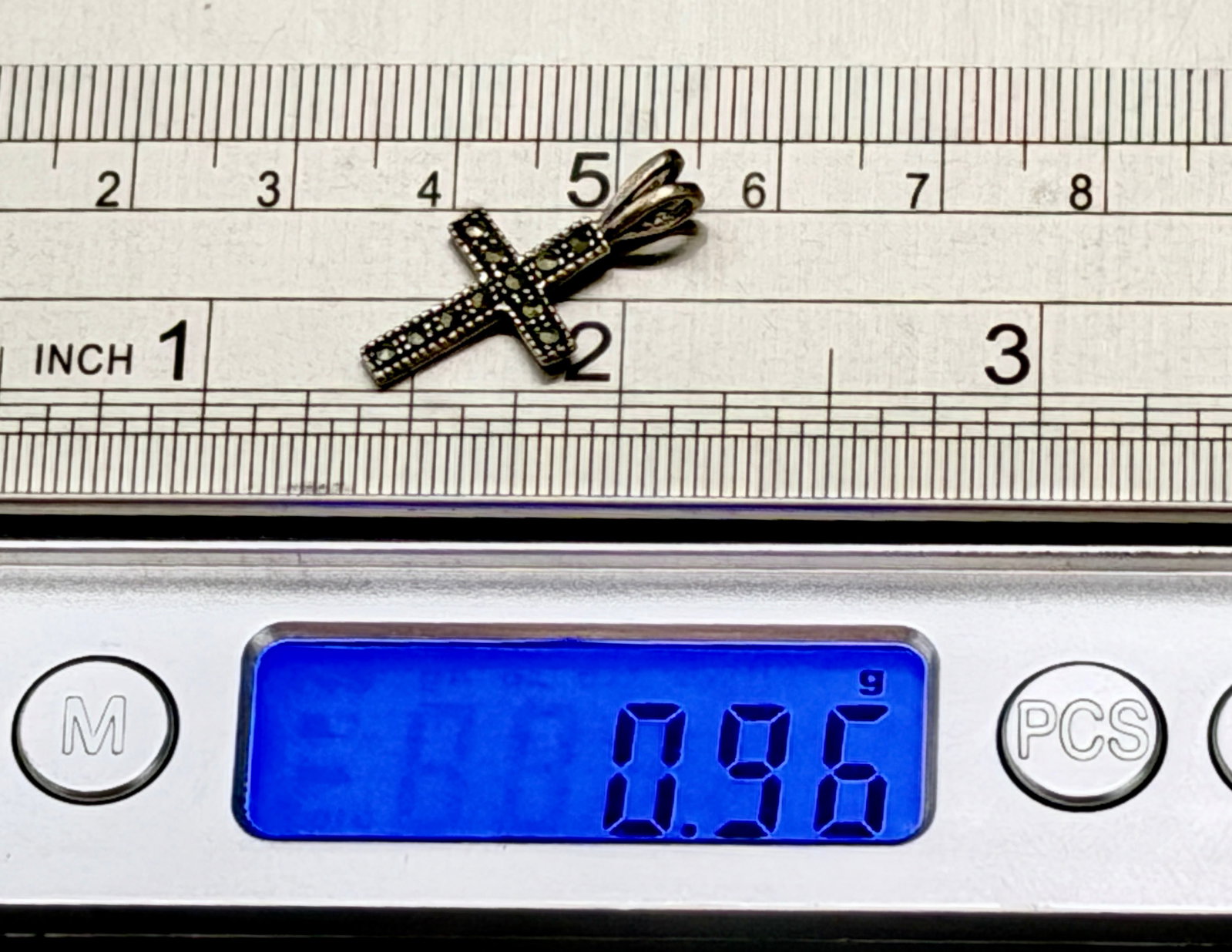 925 Sterling Silver Marcasite Cross Pendant Religious Crucifix Charm (1 of 2)