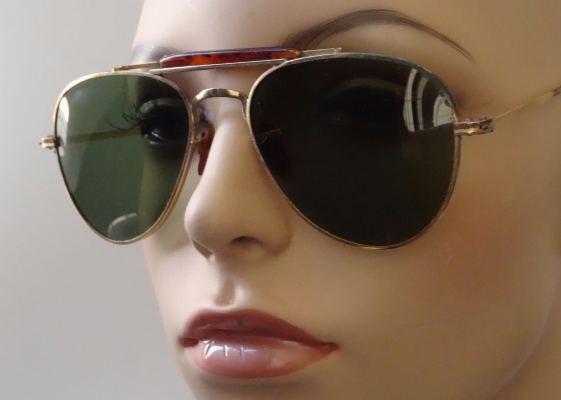 Vintage Early Aviator Sunglasses: Vintage Early Aviator Sunglasses Approximately 5 ¼” wide.
