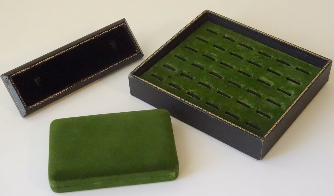 Vintage Jewelry Displays Ring Case Box Bracelet Stand (1 of 4)