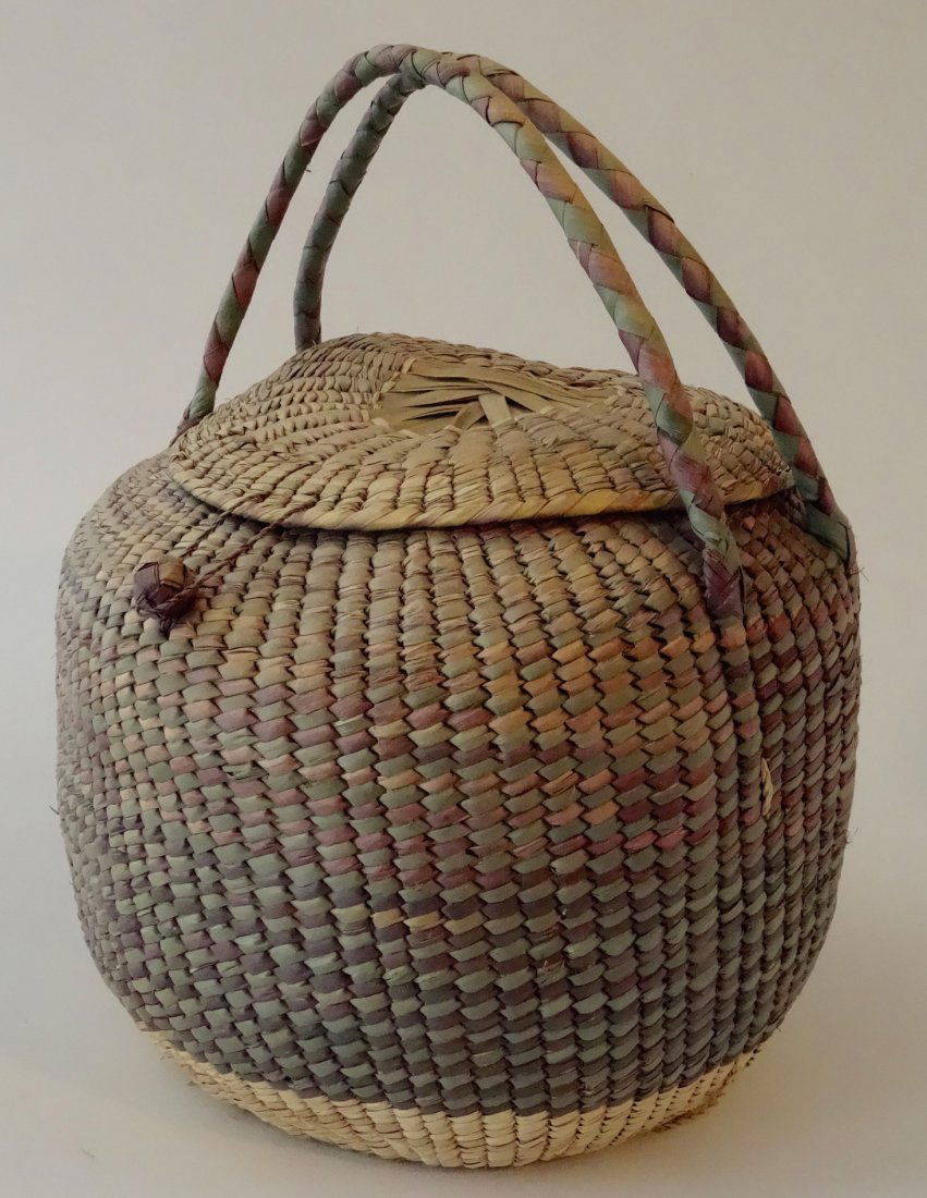 Large Vintage Wicker Tote Basket (1 of 5)