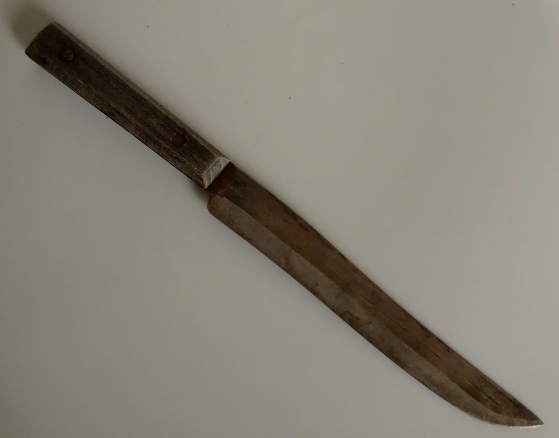 Ekco Forge Antique Kitchen Knife #39: Ekco Forge Antique Kitchen Knife #39 Approximately 10 5/16 inches overall; blade is approximately 6 1/16 inches. Part of a large knife collection which we will be auctioning in October, please mark yo