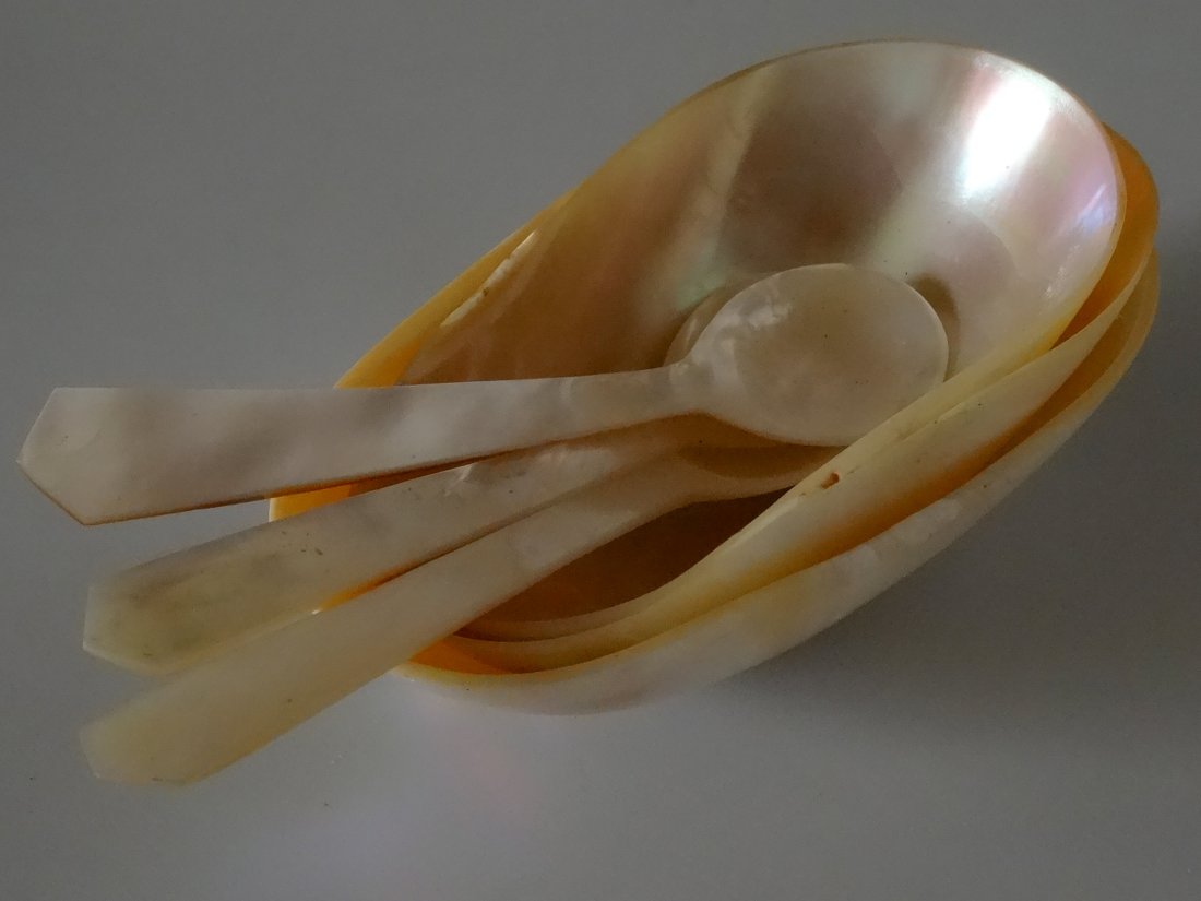 Antique Mother of Pearl Spoon Serving Shells Dishes (1 of 5)