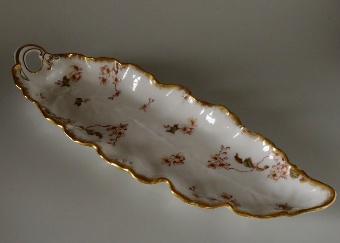 Charles Field Haviland Limoges French Porcelain Antique: Charles Field Haviland Limoges French Porcelain Antique c.1882 CFH GDM CH Leaf Shaped China Dish Gerard, Dufraisseix & Abbott Mark Approximately 17 1/8 x 5 _ inches.