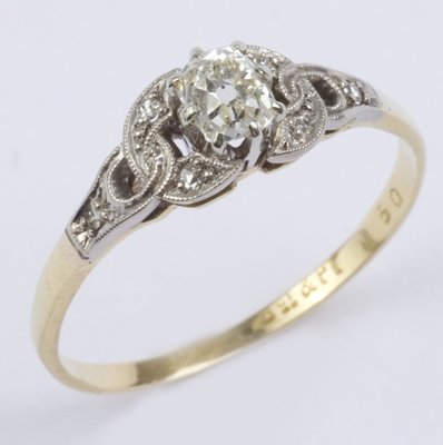 Ladies' antique diamond set ring