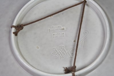 Royal Lancastrian wall plates (2) - 3