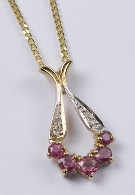Ruby & diamond set pendant & chain