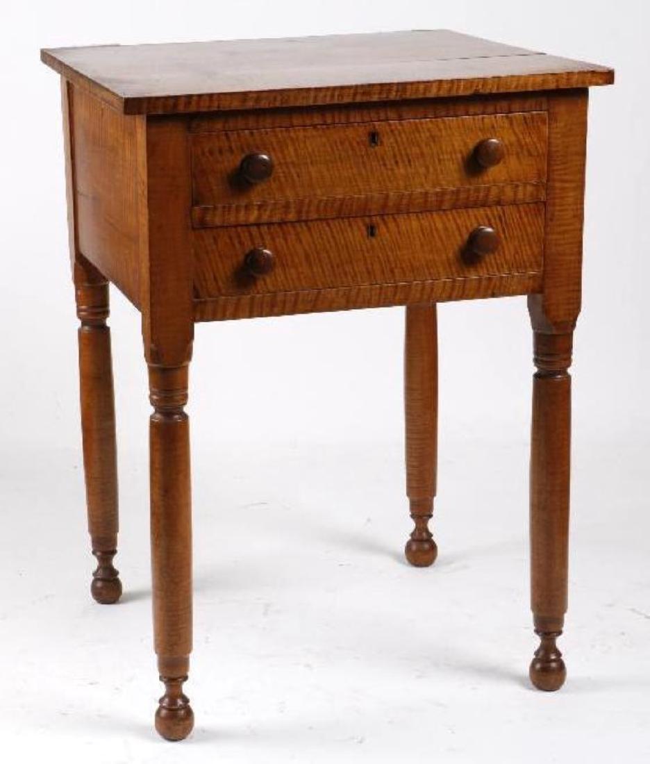 A FEDERAL TIGER MAPLE TABLE, EARLY 19THC. (1 of 6)