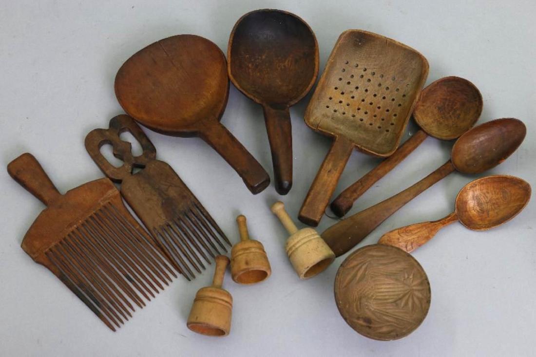 12 PIECES OF KITCHEN & OTHER TREEN PIECES (1 of 4)
