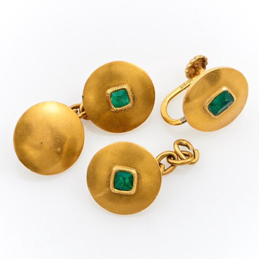 Emerald and 18k gold jewelry (1 of 2)