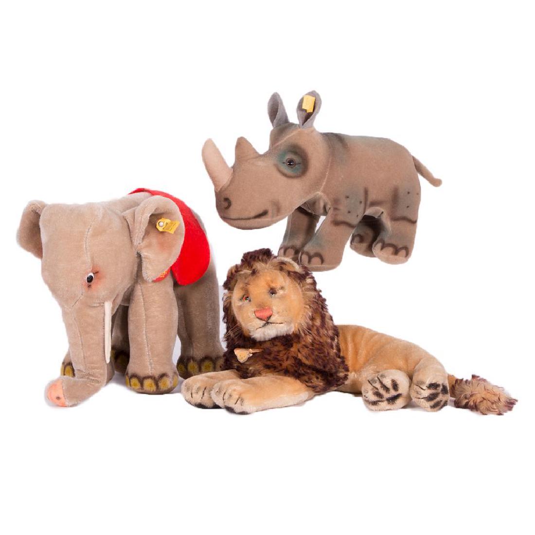 STEIFF: Steiff grouping including a elephant, lion and rhinoceros