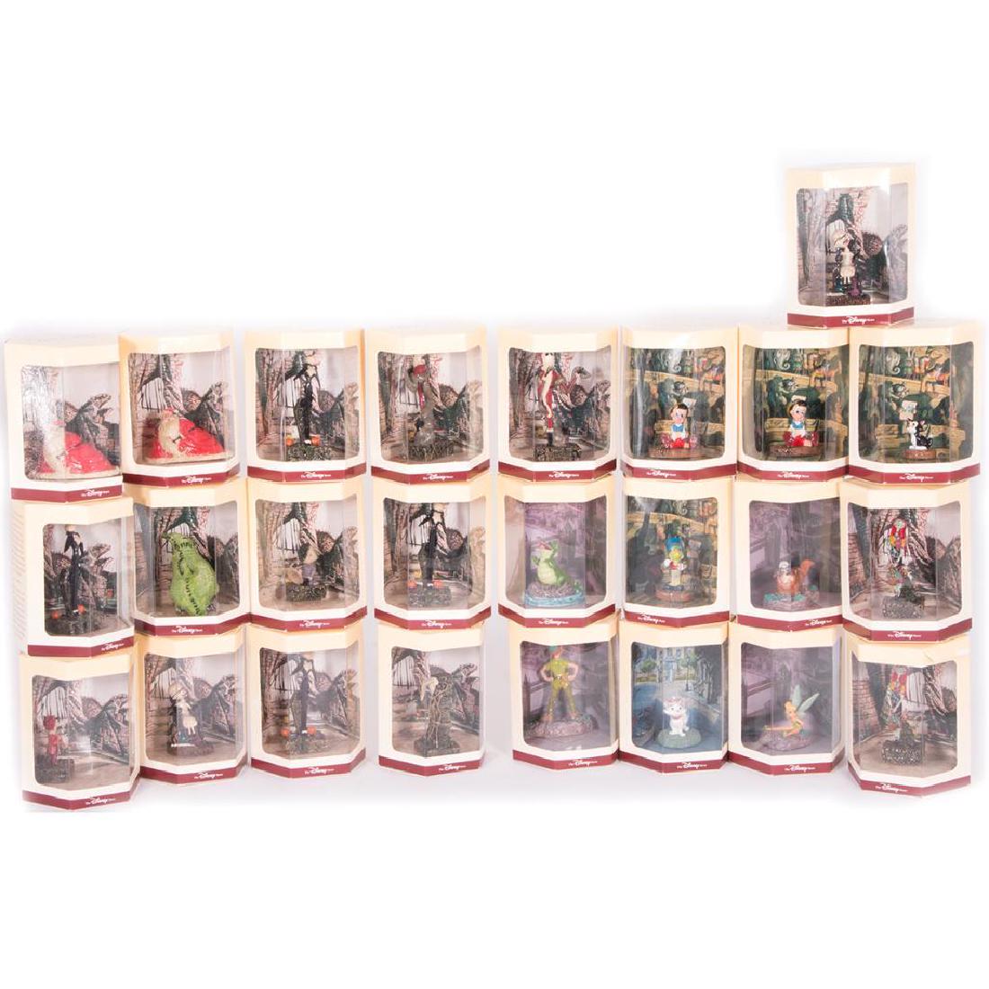 DISNEY COLLECTIBLES (1 of 5)