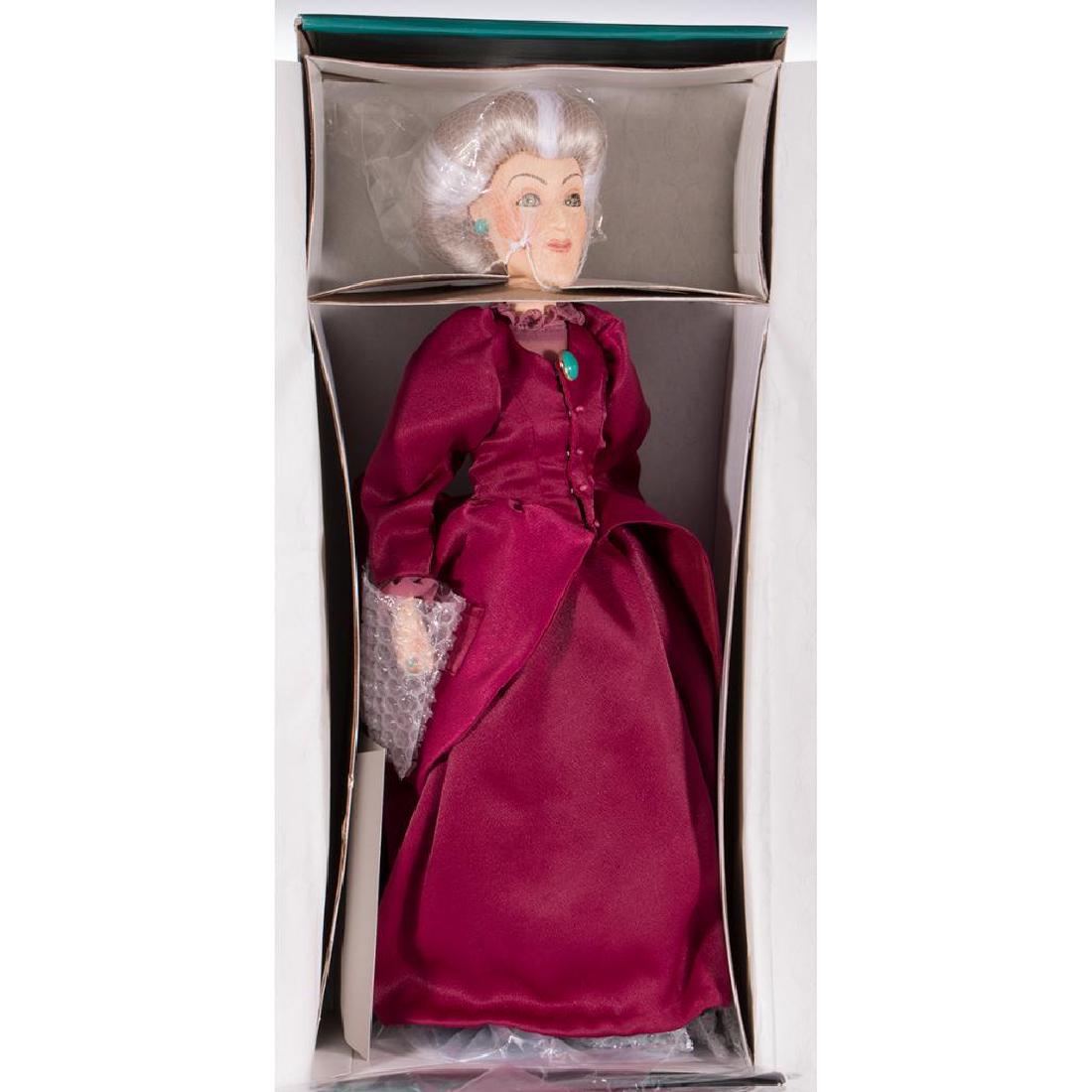 DISNEY COLLECTIBLES: Cinderella. Fairy Lady Tremaine porcelain doll.