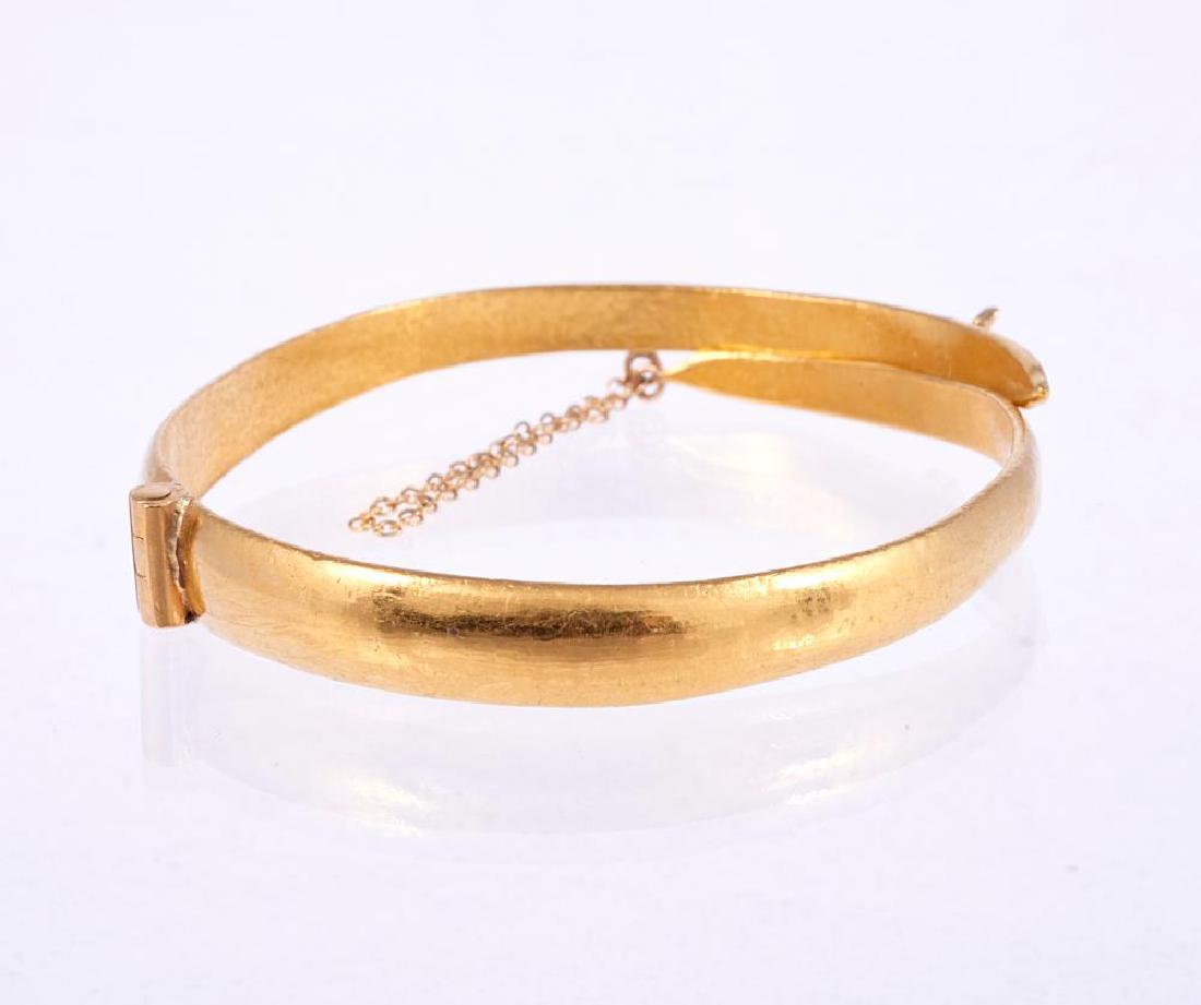 High karat gold bangle bracelet (1 of 2)