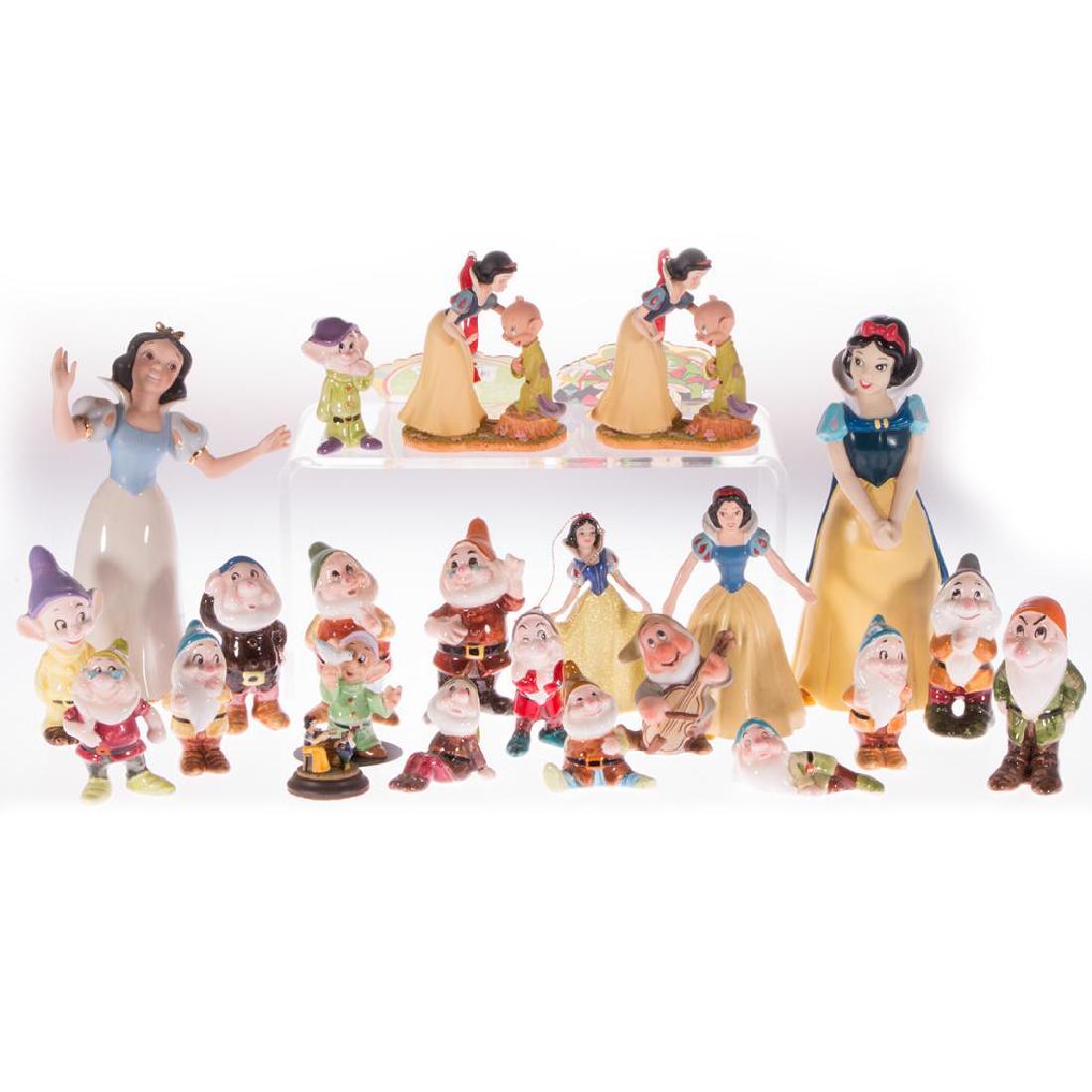 DISNEY COLLECTIBLES (1 of 2)