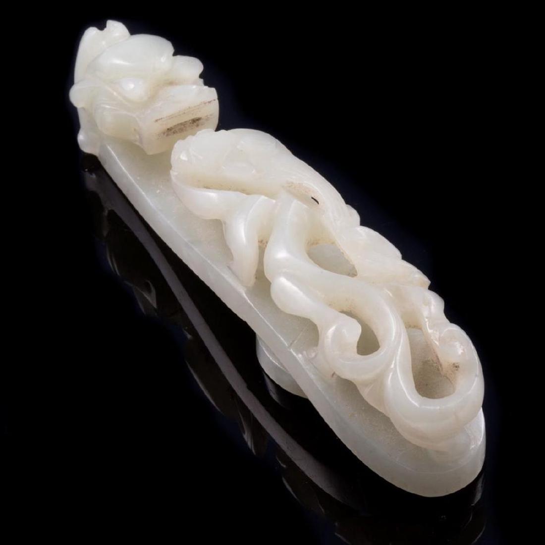 19th century Chinese jade belt buckle. (1 of 10)