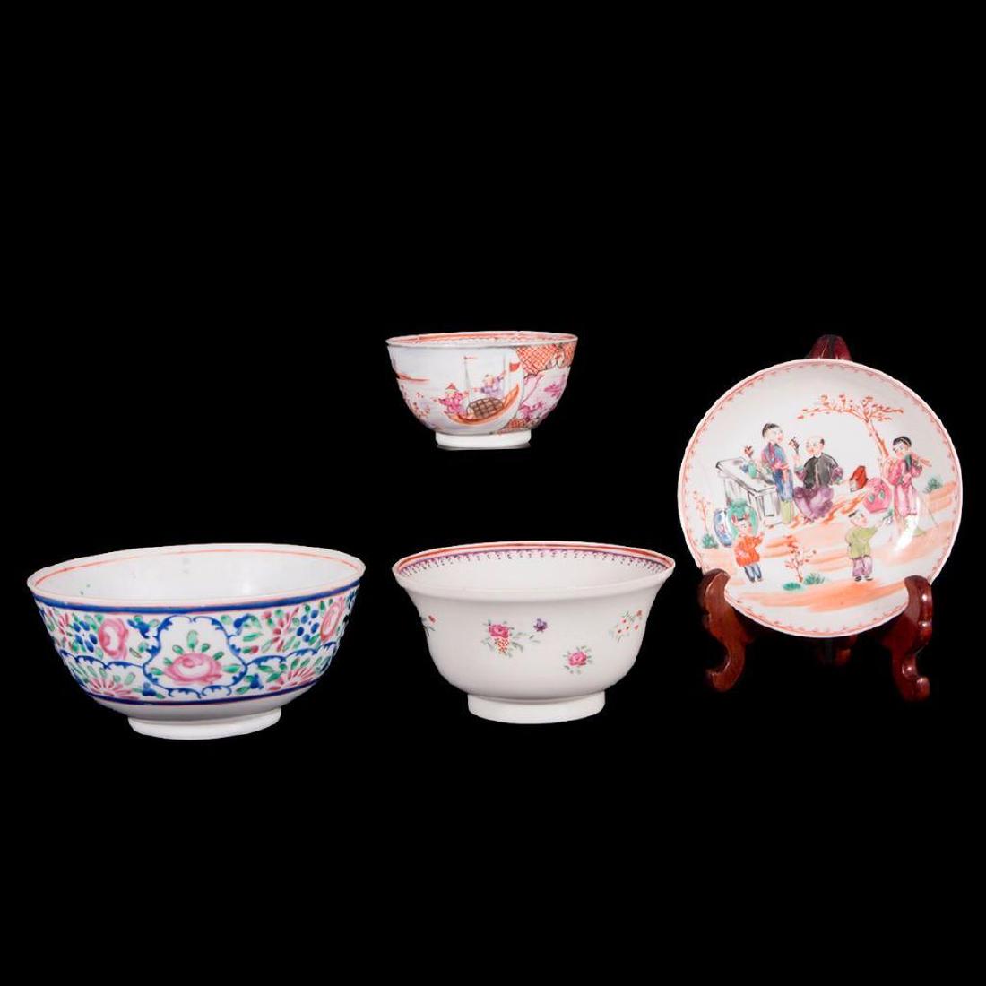 Four Chinese Export Porcelain Bowls. (1 of 5)