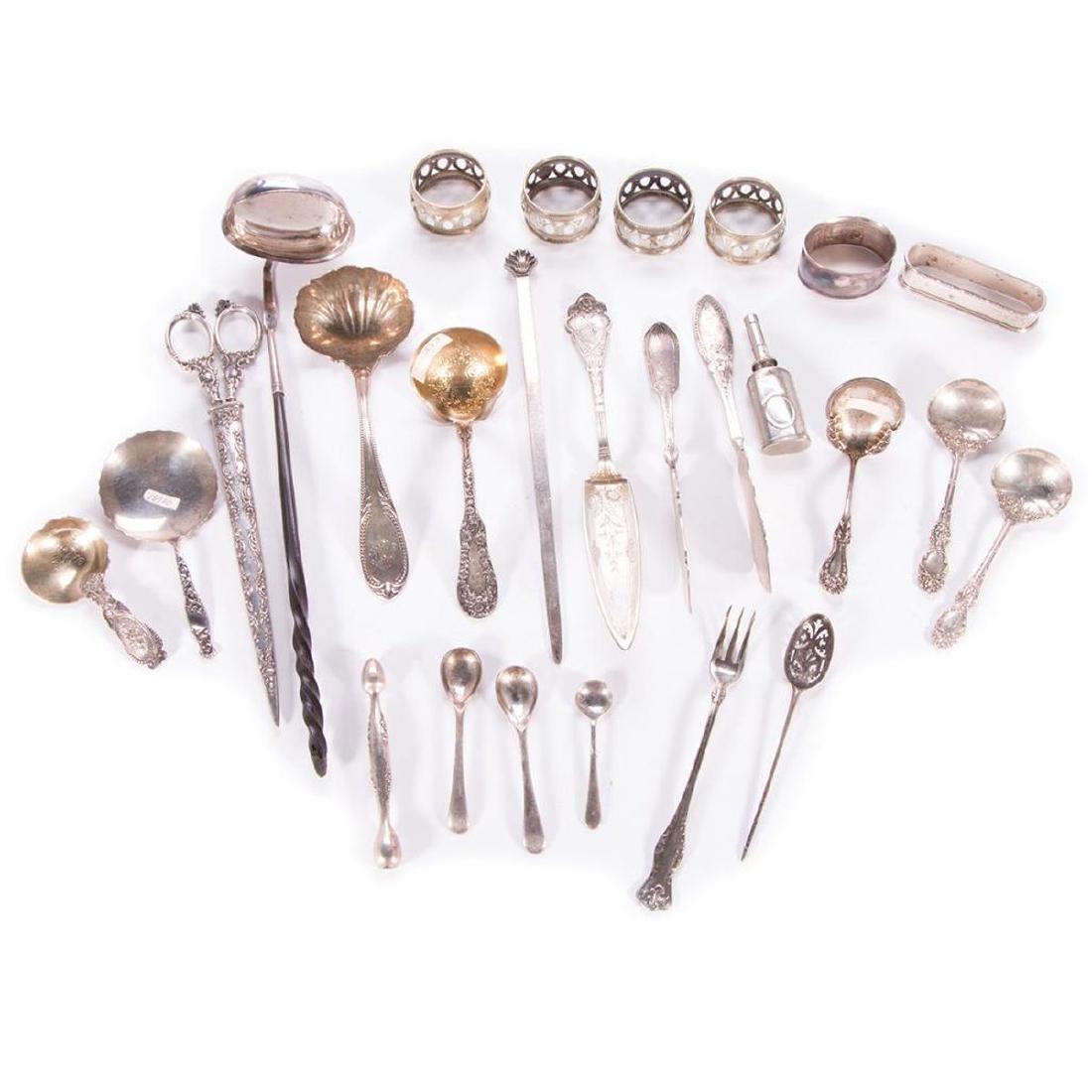 Lot of 19th century silver.: A lot of twenty six pieces of 19th century silver table ware. Approx. 700 grams.
