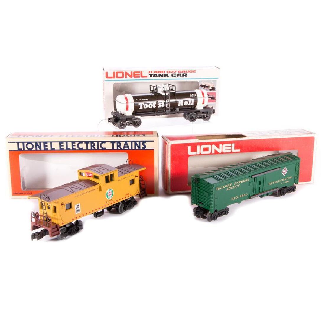 Lionel O 6-19717 DMIR Caboose, 6-9863 REA Reefer, (1 of 5)