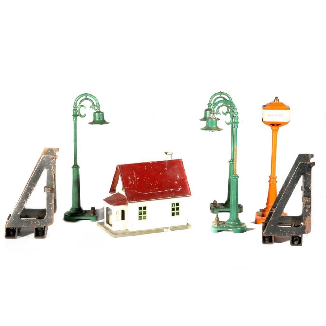 Lionel Prewar 57, 58, Lamp Posts, 184 Bungalow, 23 (1 of 5)