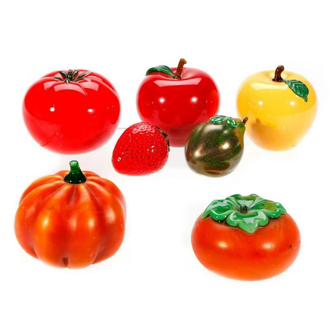 Seven Art Glass paperweights.: Seven Art Glass paper weights by Orient and Flume in the form of fruit.