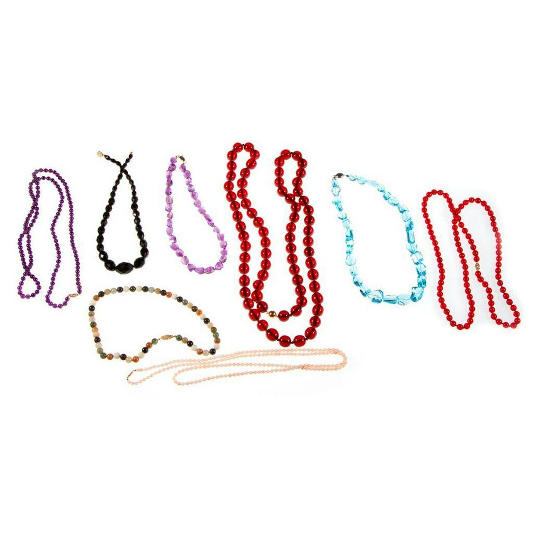 Collection of 8 beaded and 14k gold necklaces (1 of 4)