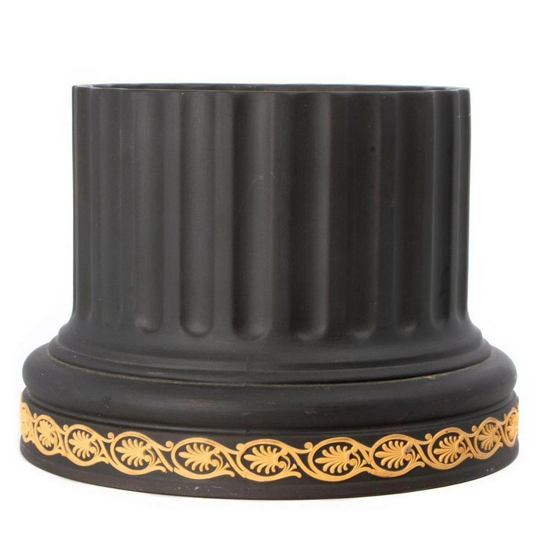 Wedgewood Basalt column vase. (1 of 8)