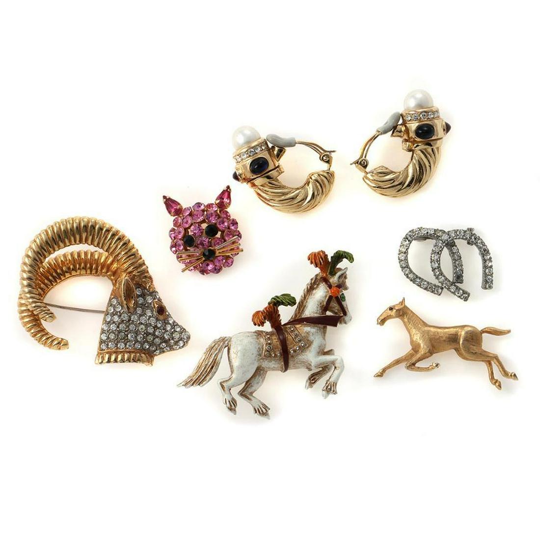 Vintage rhinestone and costume jewelry (1 of 7)