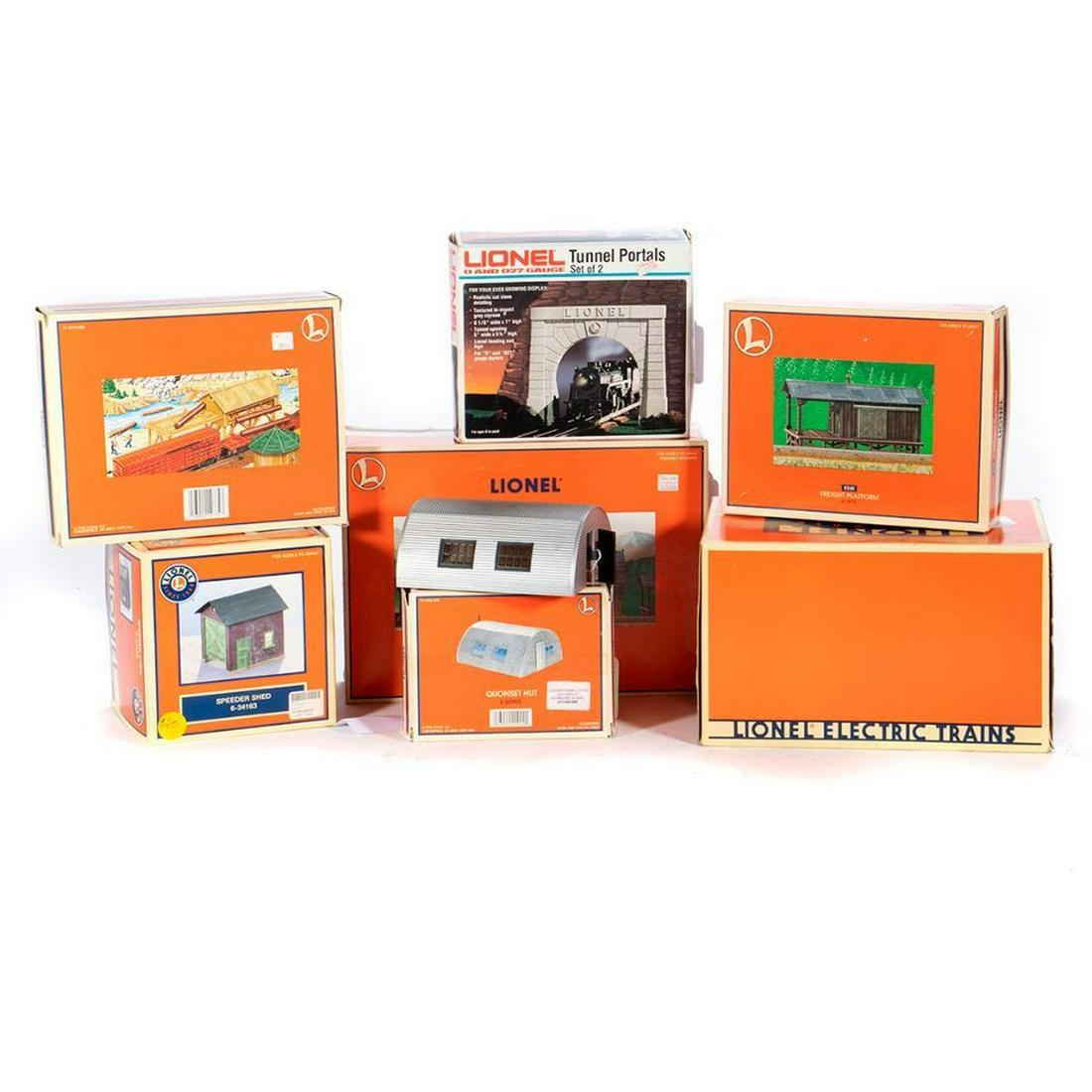 O Gauge Lionel (8) Accessories (1 of 5)