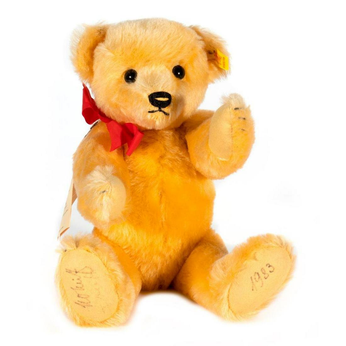Commemorative Steiff Teddy Bear, Signed (1 of 9)
