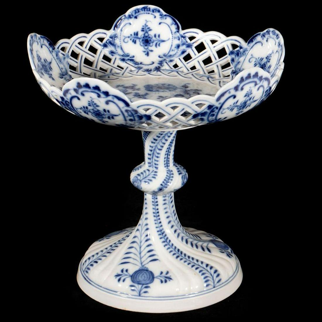 Meissen Porcelain Blue Onion Pattern Cake Stand (1 of 6)