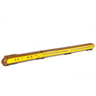 Lionel 752E Union Pacific M10000: Locomotive, coach, observation, two vestibules. Little paint wear, minimum casting swelling. Pickup wear.