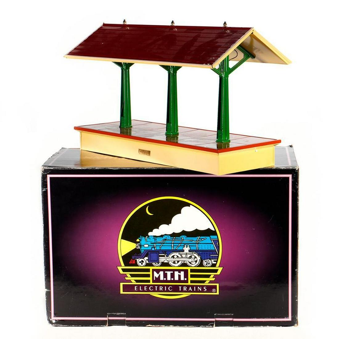 MTH 10-1057 Tinplate Traditions Standard Gauge No155: MTH 10-1057 Tinplate Traditions No 155 Freight Shed with Cream Base and Maroon Roof in original packaging with instructions. Original box and styrofoam inserts show wear and tear from opening and stor