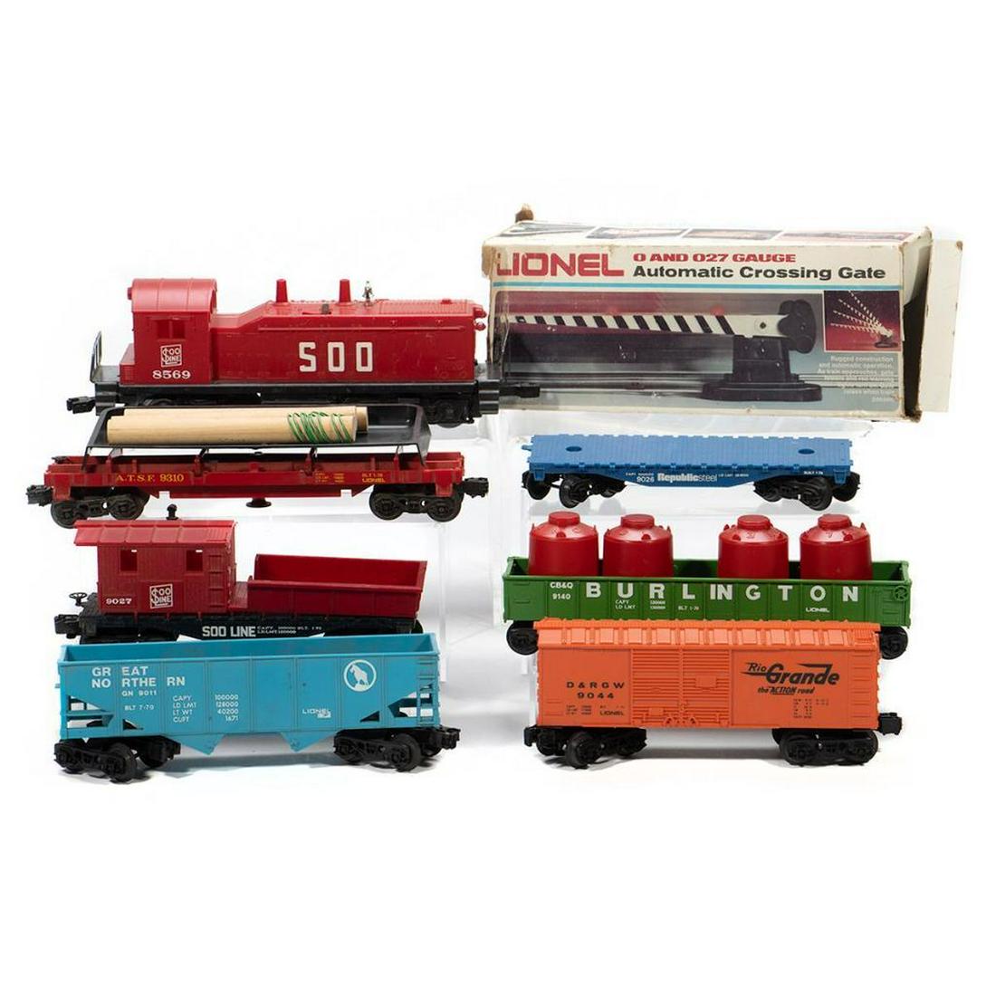 Lionel Freight Set (1 of 8)
