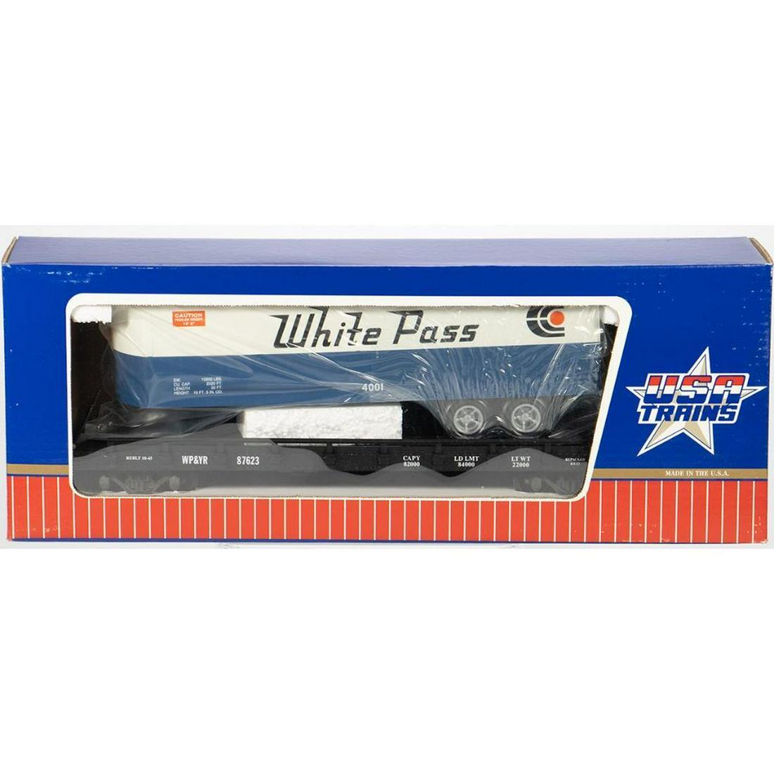 White Pass Piggy Back Flat Car: White Pass Piggy Back Flat Car USA Trains R-1762 New Old Stock - box has sleeve