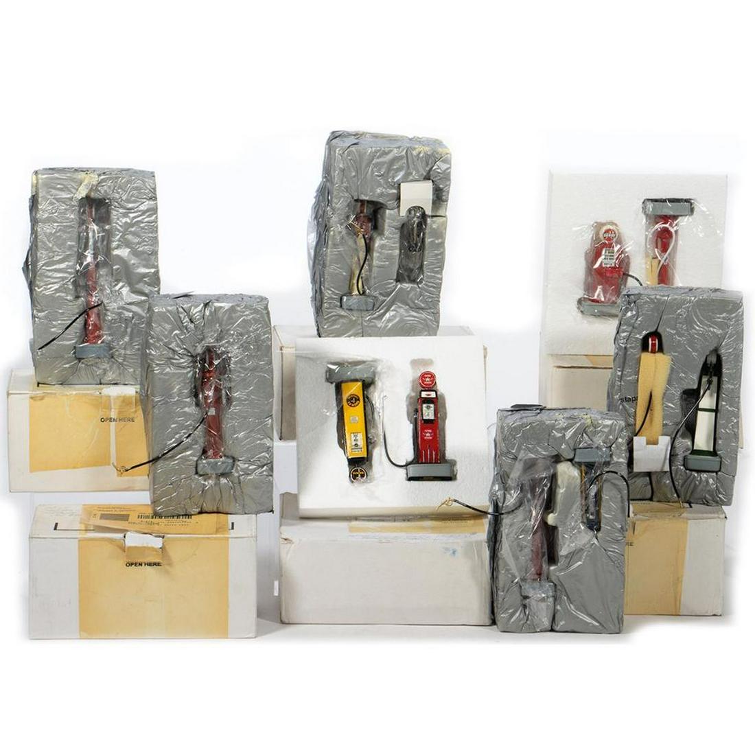 Danbury Mint Cast Resin Gas Pumps (1 of 4)