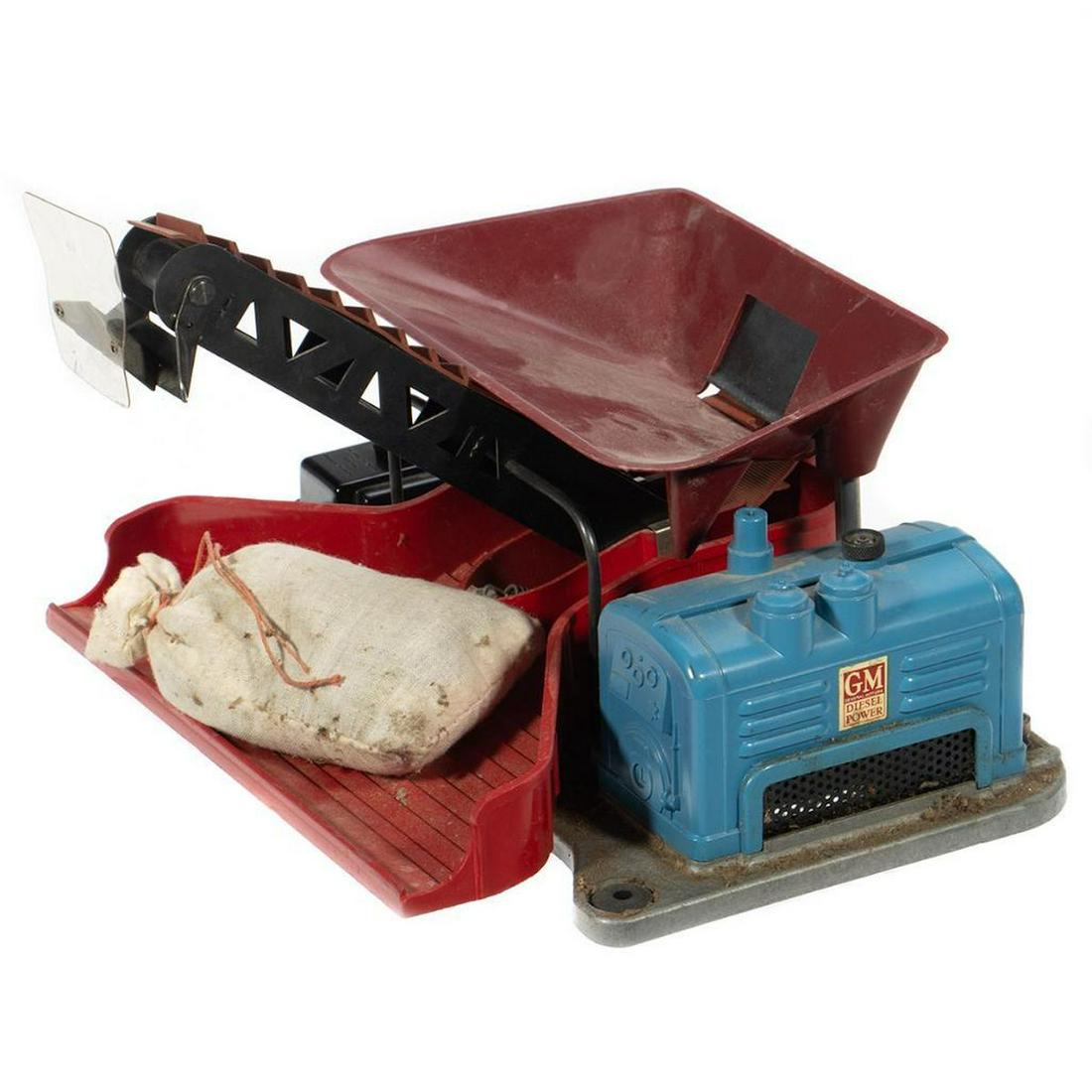 Lionel Postwar 397 Coal Loader for Parts (1 of 2)