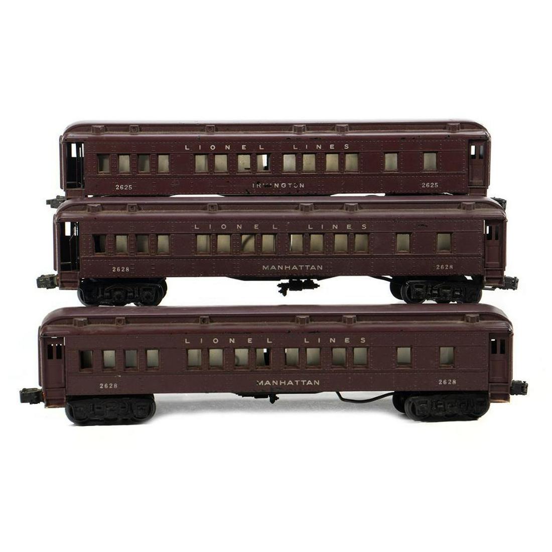 Lionel Madison type Passenger Cars (1 of 3)