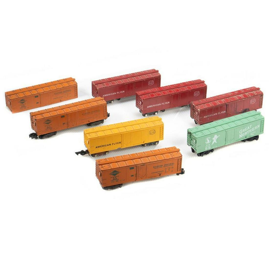 American Flyer S Gauge Reefers/Parts: 639UsedDark yellow reefer. 1/2€Â chip in bottom edge of body. Roof walk ends intact. Trucks and link couplers intact. 923UsedPainted reefer. Trucks and couplers intact. very worn and chipped pai