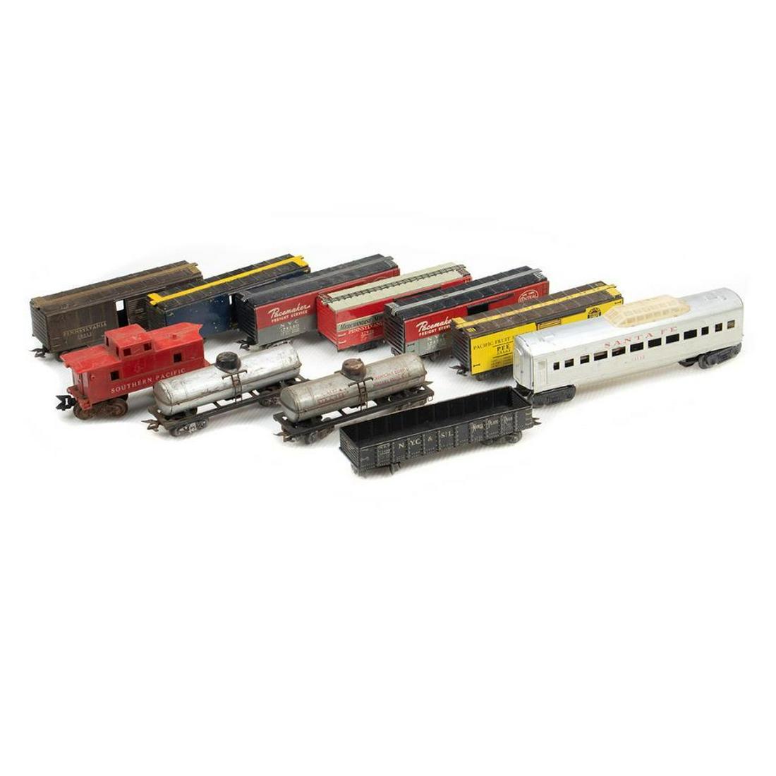 Marx metal tilt coupler rolling stock (1 of 5)