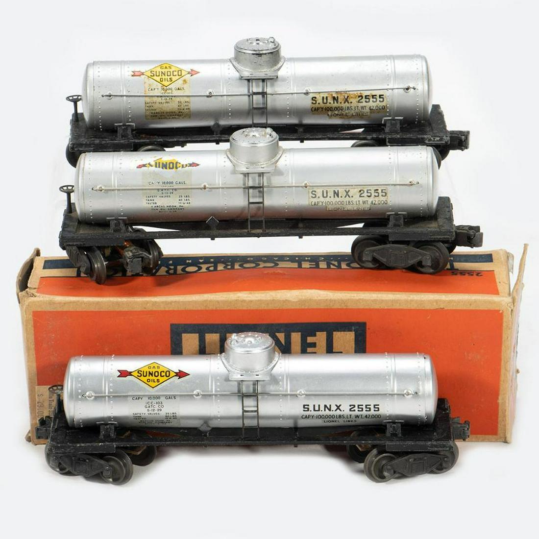 Lionel Postwar 2555 Sunoco Single Dome Tank Car with (1 of 3)