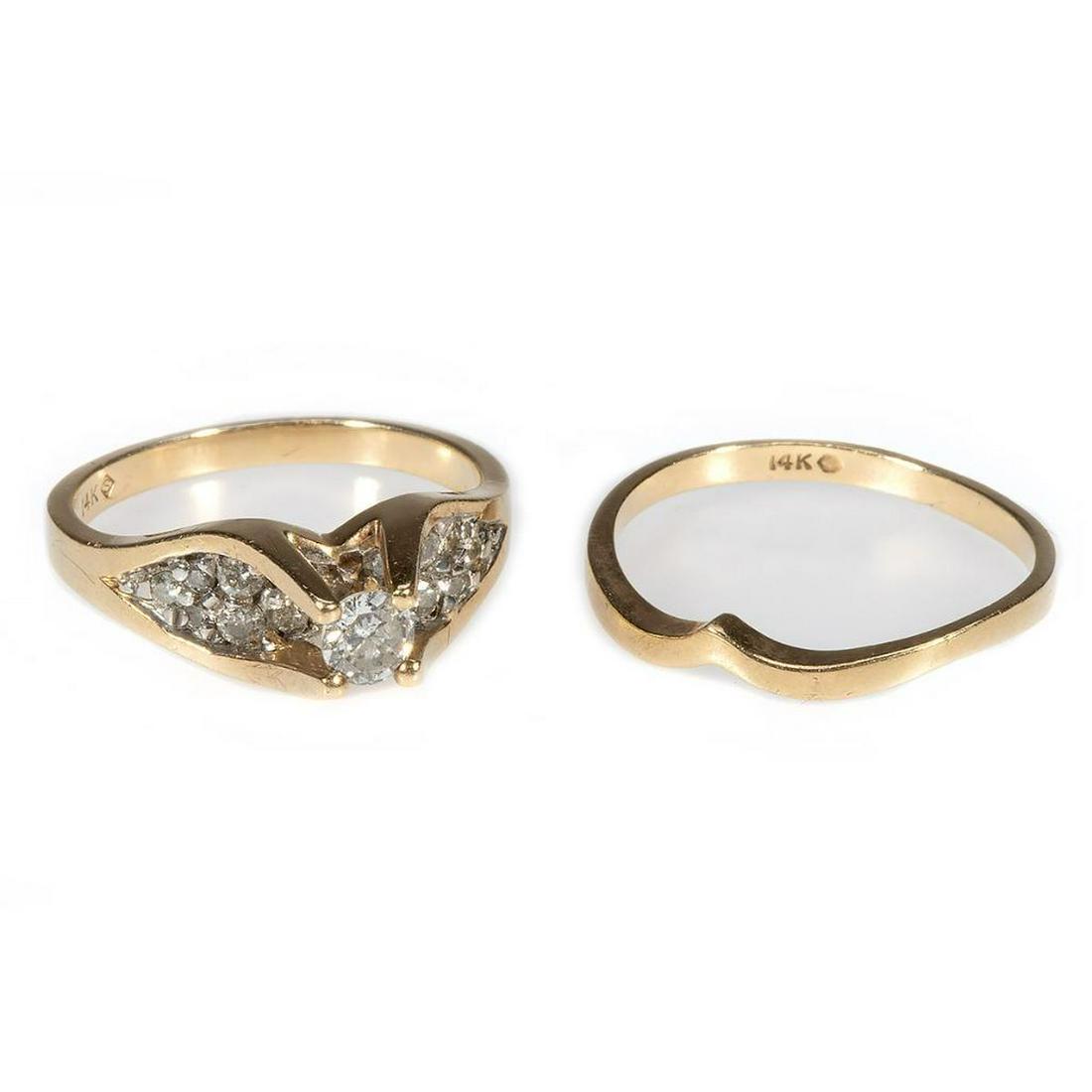 Diamond and 14k gold wedding set (1 of 3)