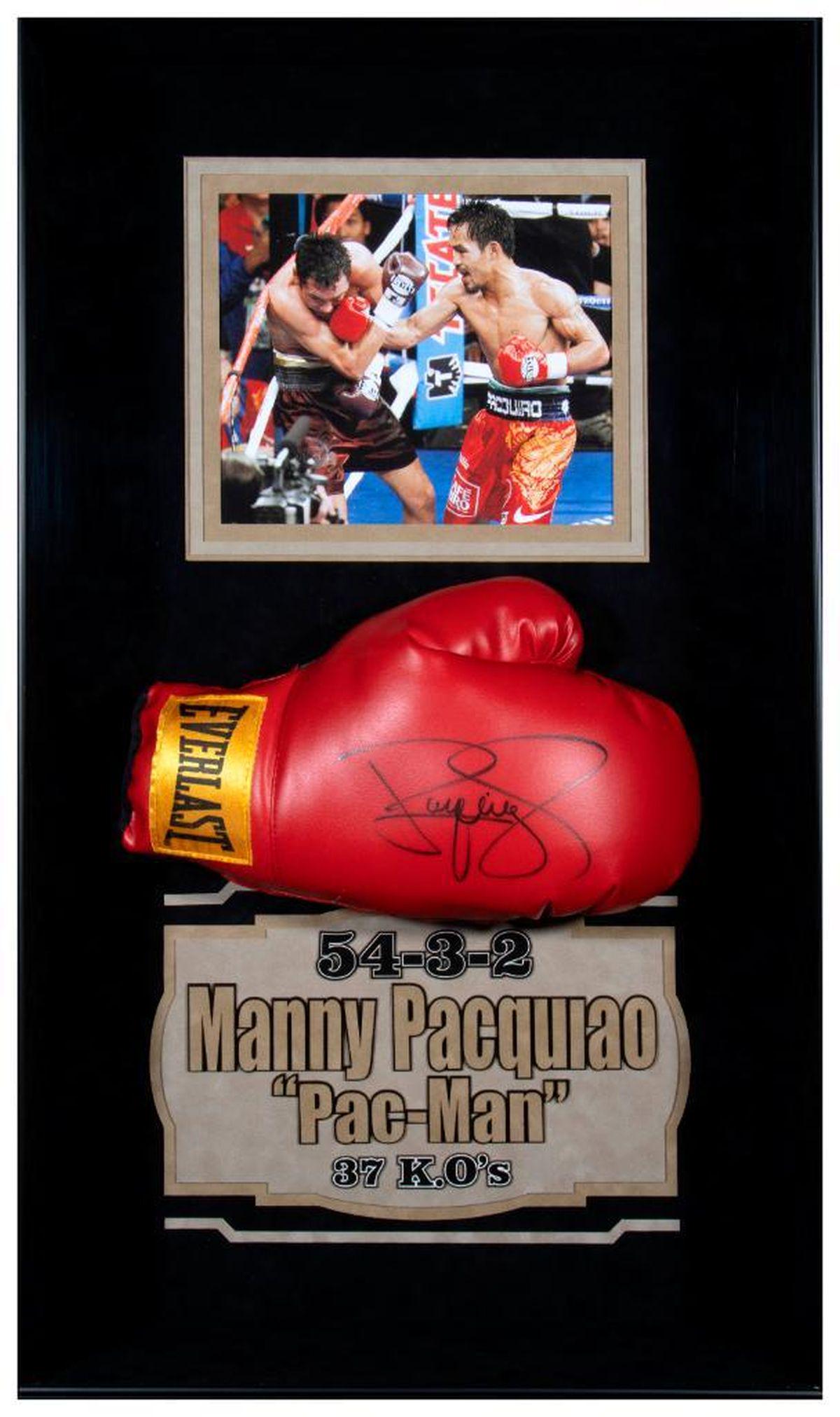 Autographed Boxing Glove By Manny Pacquiao (1 of 6)