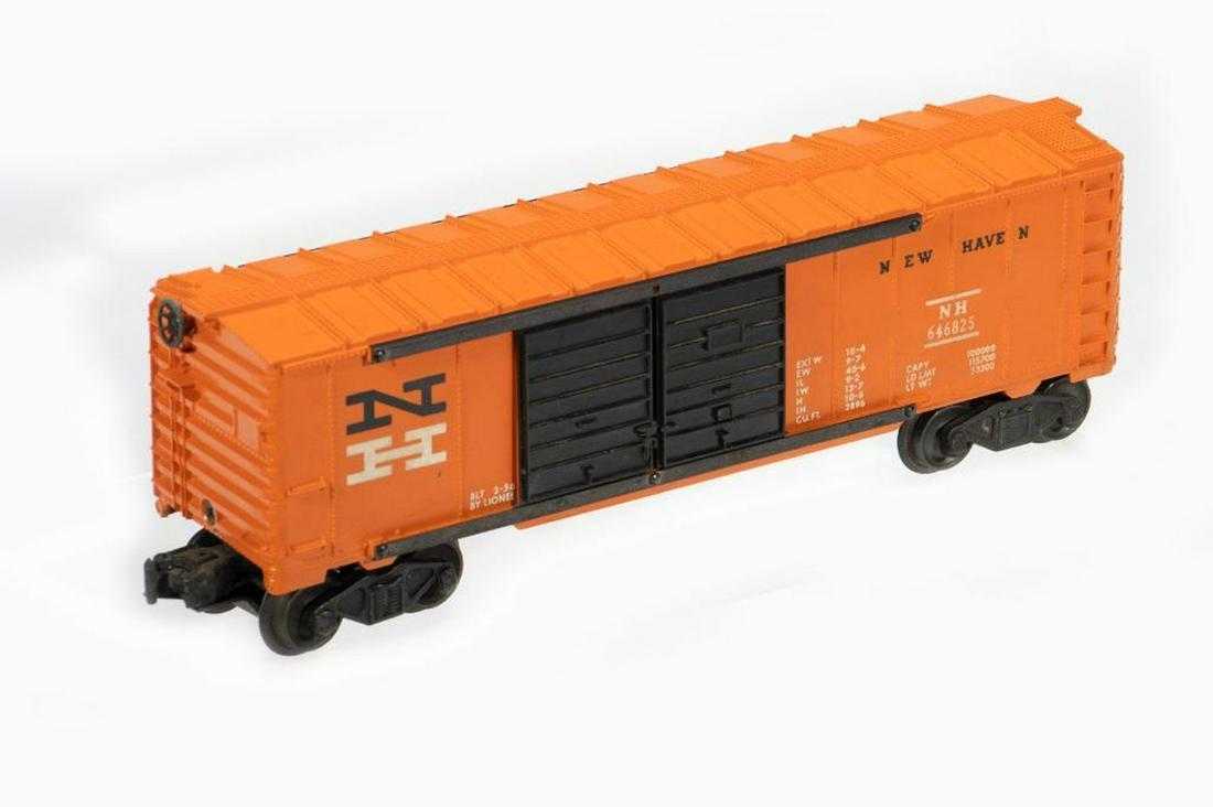 Lionel 6468-25 Orange New Haven Box Car with black/white NH (1 of 3)