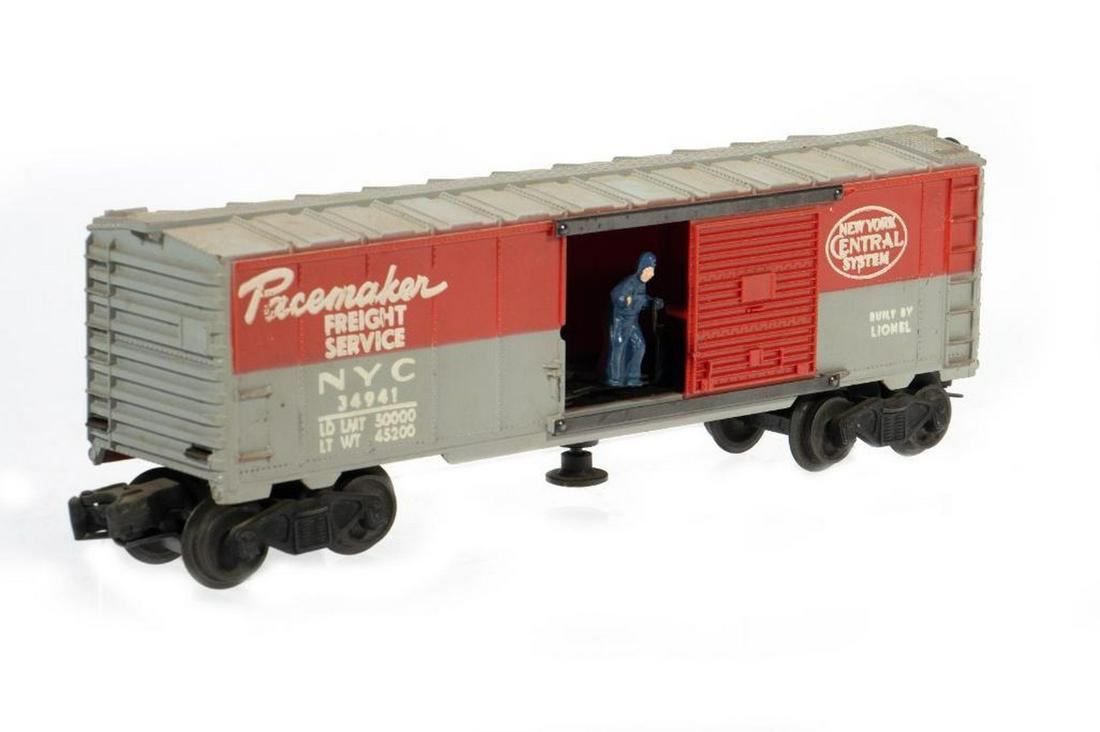 Lionel Postwar 3494-1 Red/gray New York Central Pacemaker Operating Box Car (1 of 3)